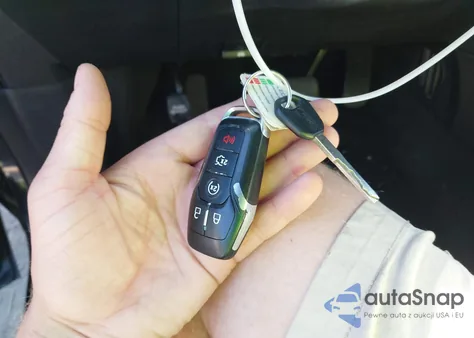 2016 Ford Explorer Platinum из США, поврежденный, VIN 1FM5K8HTXGGB31866